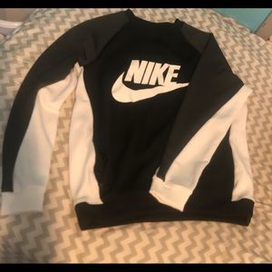 nike sweatshirt